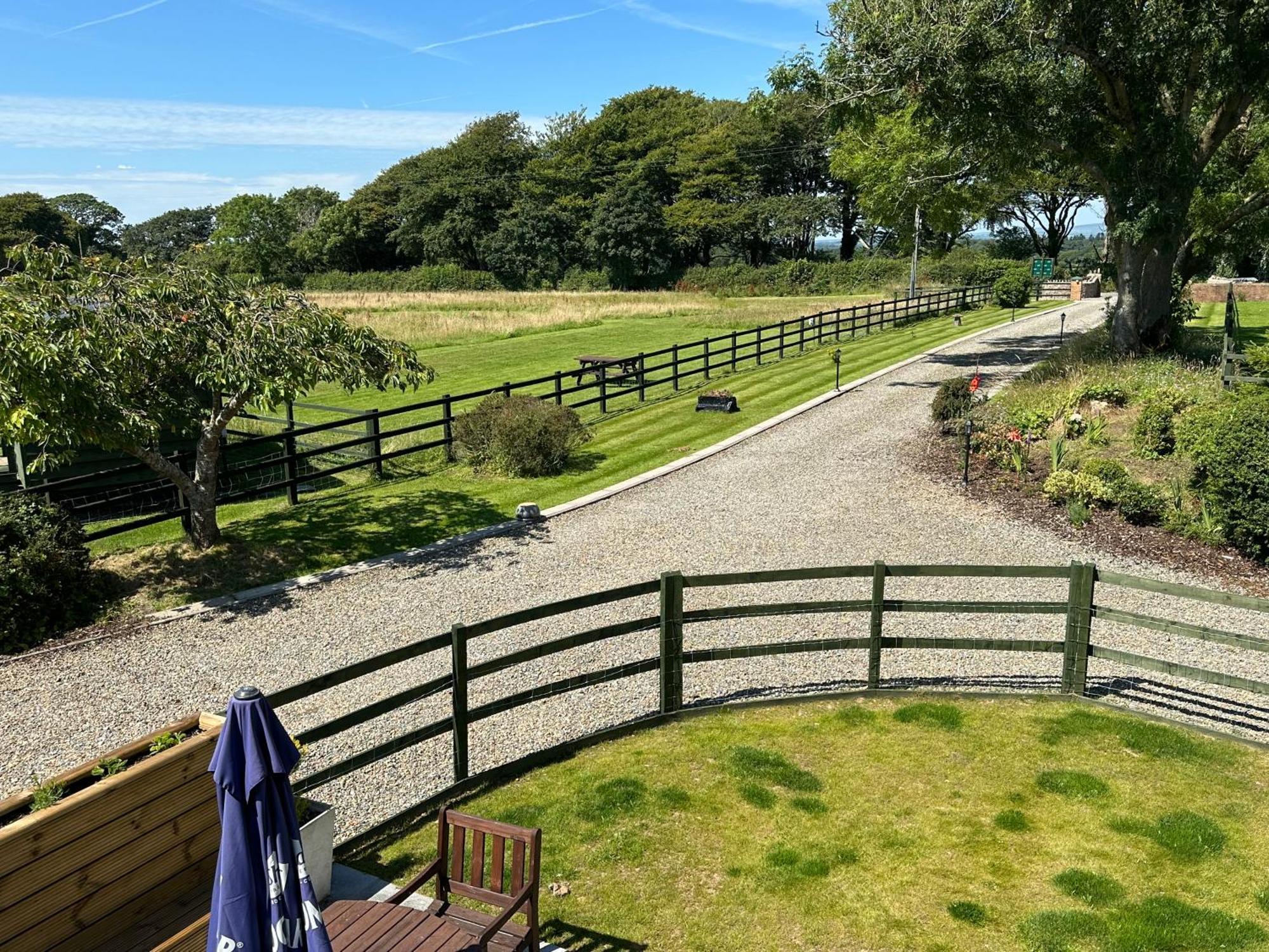 The Cow Shed Apartamento Narberth Exterior foto
